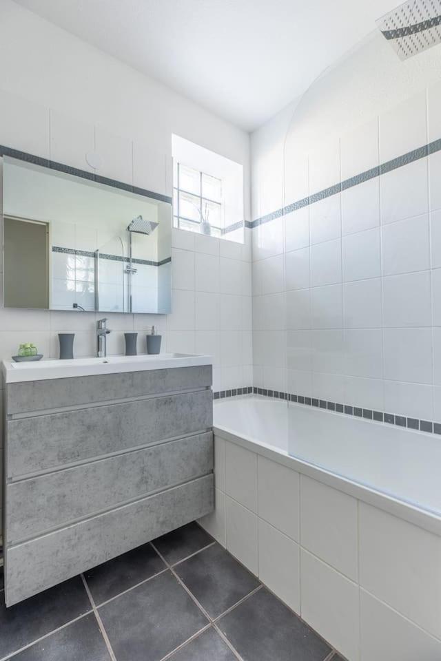 Le Clos Fleuri F3 Terrasse & Garage Клермон-Ферран Экстерьер фото