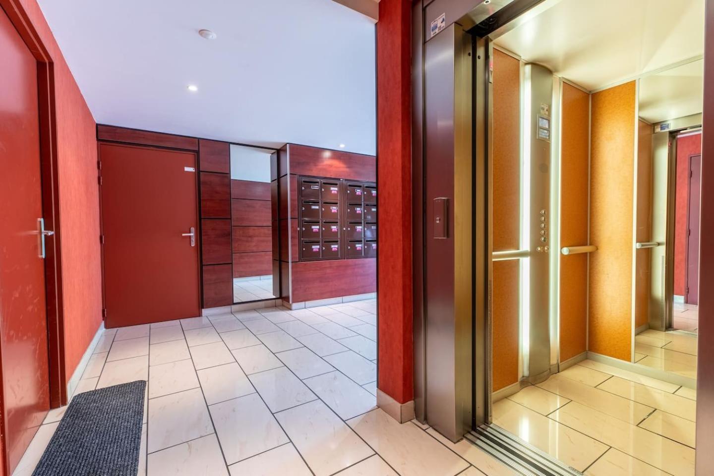 Le Clos Fleuri F3 Terrasse & Garage Клермон-Ферран Экстерьер фото